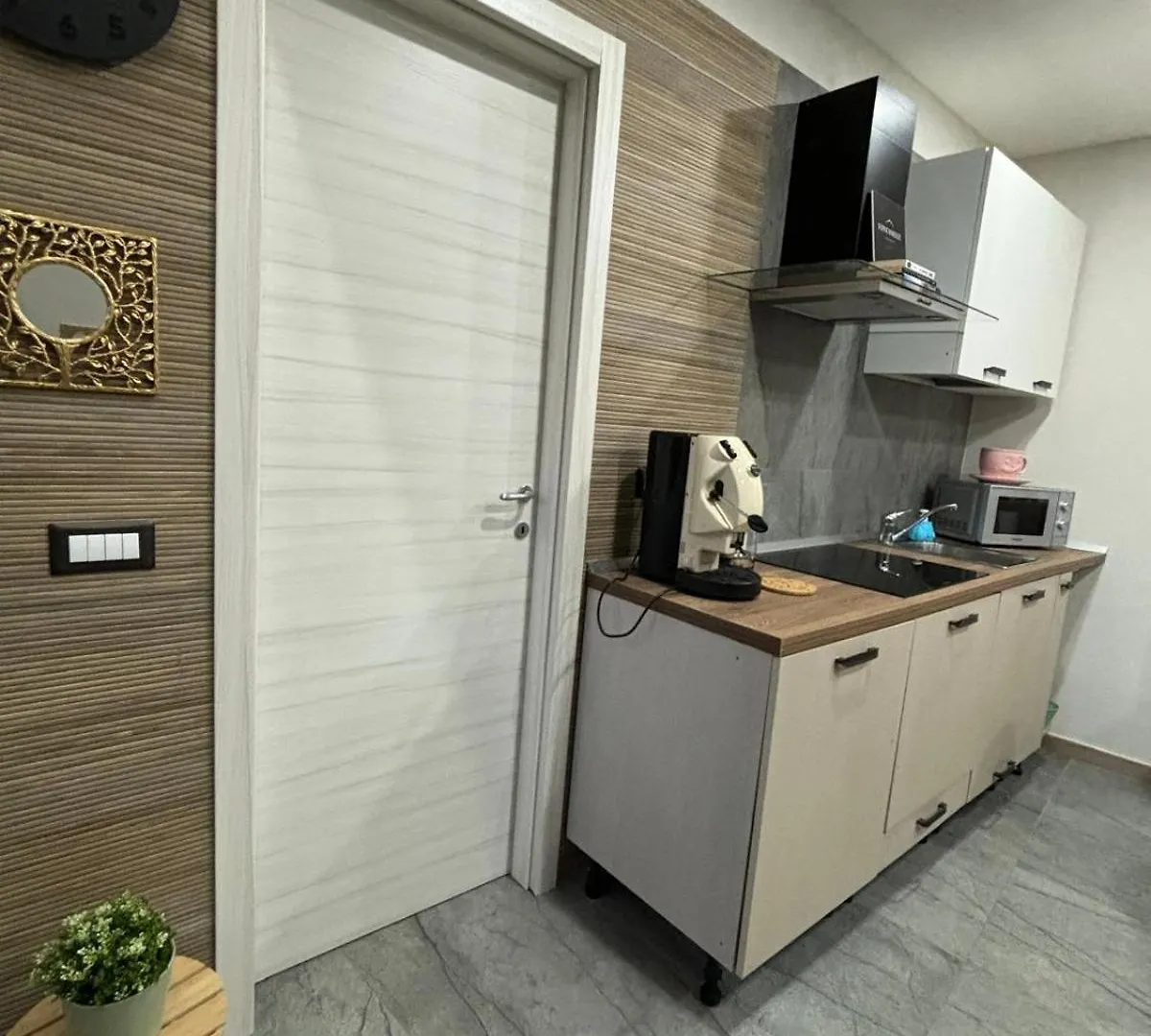 Fontanelle Home نابولي 0*,